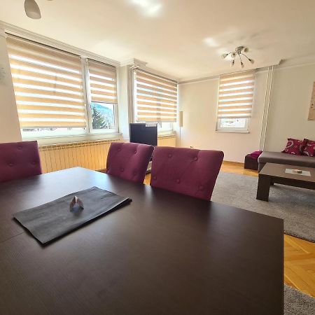 Walnut Apartment - Private Garage Sarajevo Ngoại thất bức ảnh