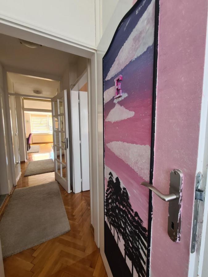 Walnut Apartment - Private Garage Sarajevo Ngoại thất bức ảnh