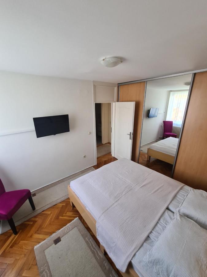 Walnut Apartment - Private Garage Sarajevo Ngoại thất bức ảnh
