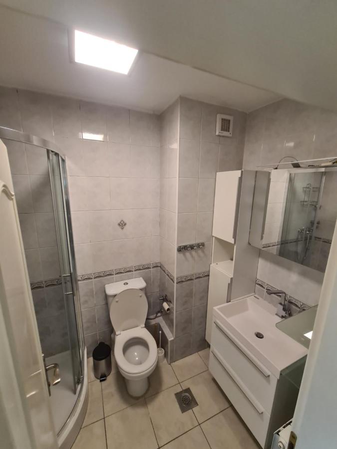 Walnut Apartment - Private Garage Sarajevo Ngoại thất bức ảnh
