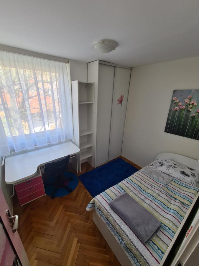 Walnut Apartment - Private Garage Sarajevo Ngoại thất bức ảnh